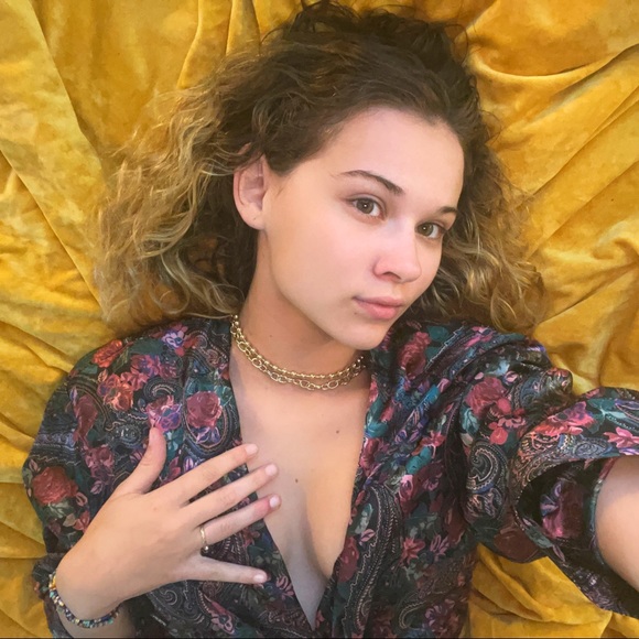 ๐Welcome To My Closet๐ - Picture 3 of 14